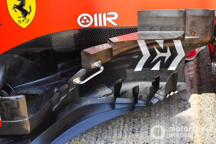 Ferrari SF90 front floor 