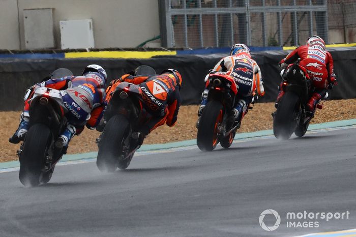 Andrea Dovizioso, Ducati Team leads pack