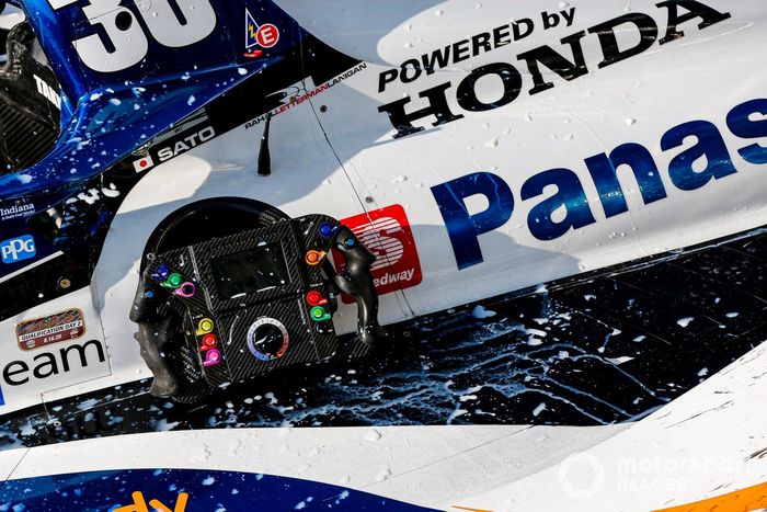Detalle del monoplaza de Takuma Sato, Rahal Letterman Lanigan Racing Honda ganador de Indy 500