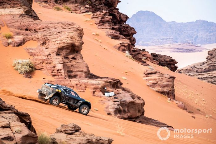 Jutta Kleinschmidt,  Nasser Al-Attiyah, Abt Cupra XE 