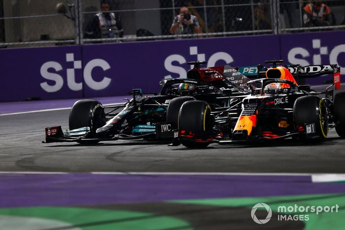 Max Verstappen, Red Bull Racing Lewis Hamilton, Mercedes 