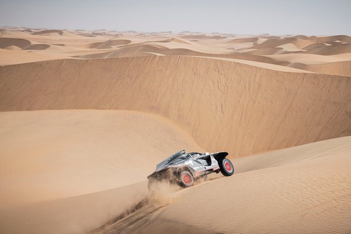 #200 Team Audi Sport Audi: Stéphane Peterhansel, Edouard Boulanger