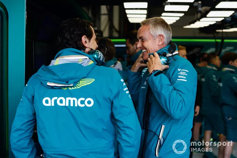 Pedro de la Rosa, ambassadeur de l'équipe Aston Martin F1 Team, avec Martin Whitmarsh, PDG du groupe Aston Martin Performance Technologies