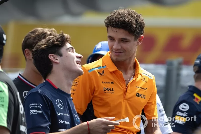 Franco Colapinto, Williams Racing, Lando Norris, McLaren F1 Team, lors de la parade des pilotes 