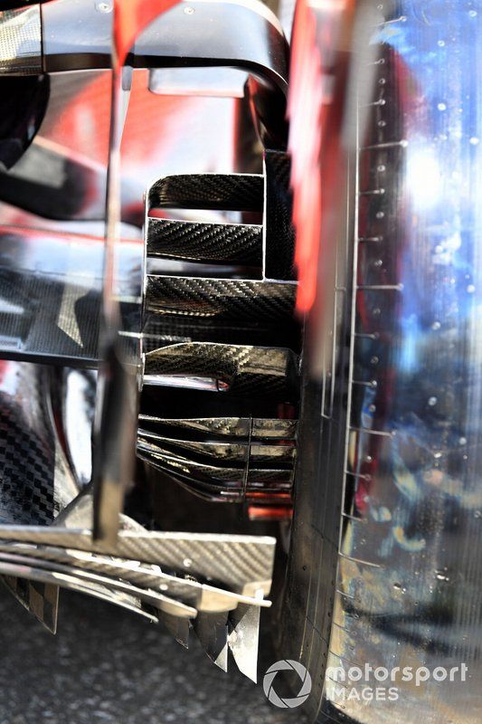 Frenos traseros y suelo en el Ferrari SF90