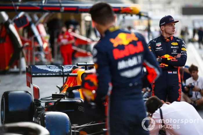 Max Verstappen, Red Bull Racing, e Alexander Albon, Red Bull Racing 