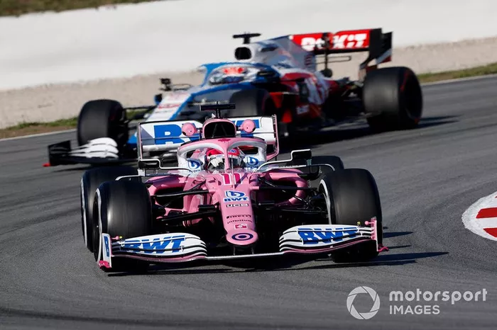Sergio Perez, Racing Point RP20 y George Russell, Williams FW43 