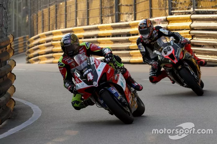 John McGuinness, Tak Chun Group by PBM Ducati Ducati V4 Panigale