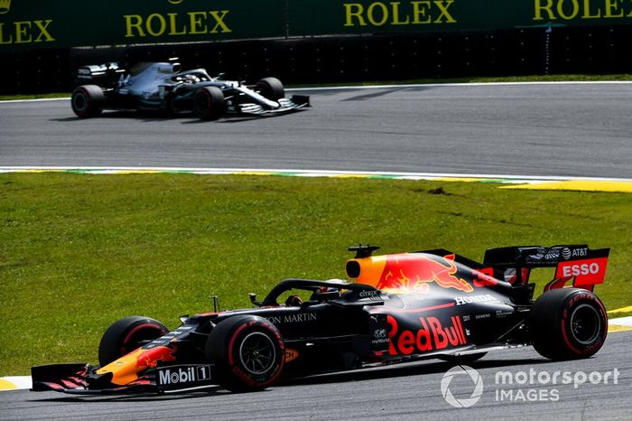 Max Verstappen, Red Bull Racing RB15, Lewis Hamilton, Mercedes AMG F1 W10