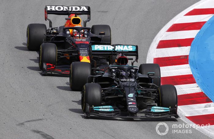 Lewis Hamilton, Mercedes W12, Max Verstappen, Red Bull Racing RB16B