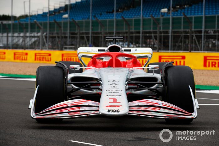 Detalle delantero del coche de Fórmula 1 2022
