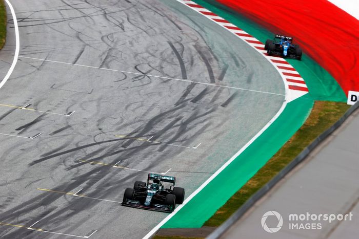 Lance Stroll, Aston Martin AMR21, Fernando Alonso, Alpine A521