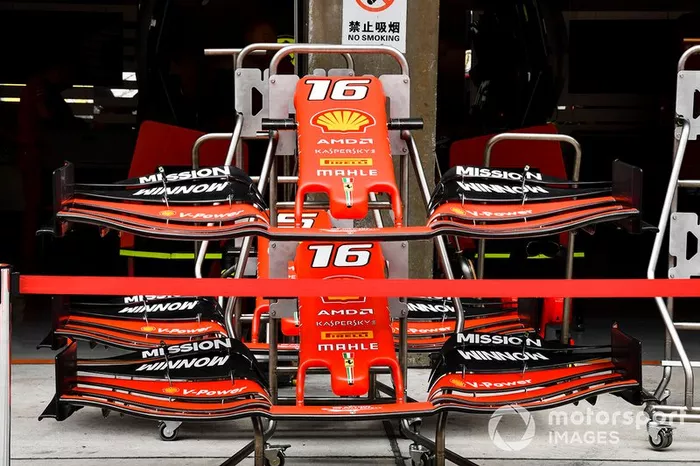 Detalle del alerón delantero del Ferrari SF90 