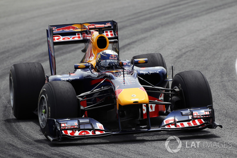 2010: Red Bull RB6 - "Luscious Liz"