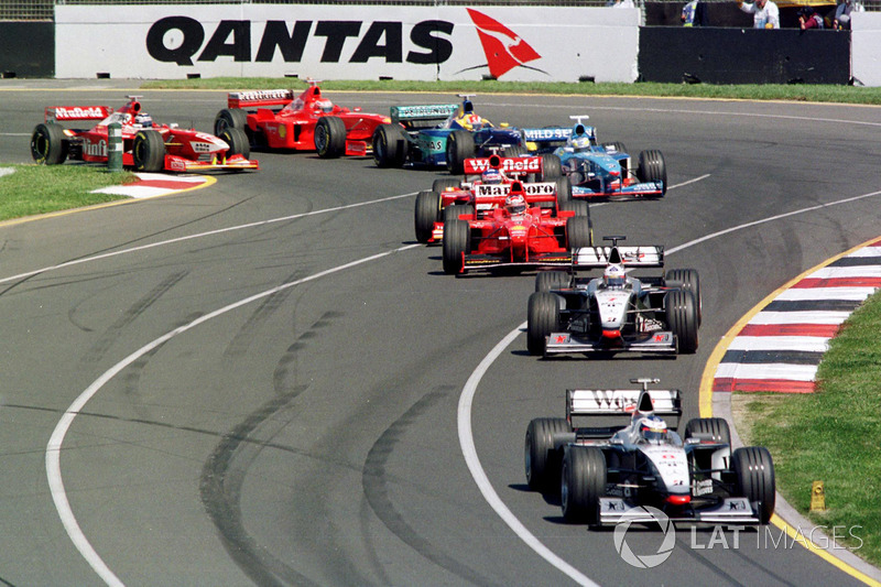 A pista abriu a temporada em todos os anos de 1996 até aqui, exceto em 2006 e 2010, quando o mundial se iniciou no GP do Bahrein. Em sua primeira fase, de 1985 a 1995, a prova sempre fechou a temporada.
