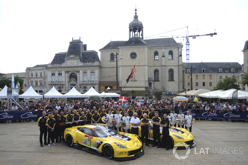#64 Corvette Racing Chevrolet Corvette C7.R: Oliver Gavin, Tommy Milner, Marcel Fassler, #63 Corvette Racing Chevrolet Corvette C7.R: Jan Magnussen, Antonio Garcia, Mike Rockenfeller