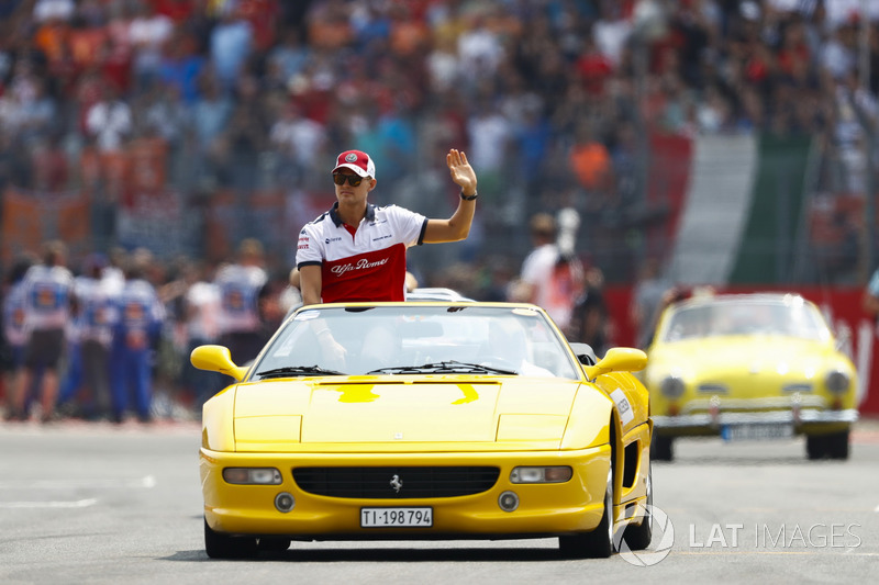 Marcus Ericsson, Sauber, at drivers parade