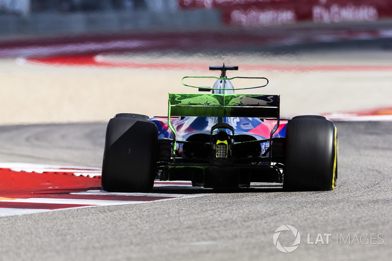 Flujo de pintura en el ala posterior en el Brendon Hartley, Scuderia Toro Rosso STR12