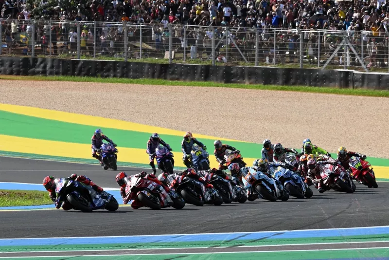 Les pilotes en bagarre dans le sprint de Goiania