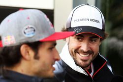 Fernando Alonso, McLaren y Carlos Sainz Jr., Scuderia Toro Rosso