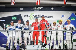 Podium LMGTE Pro : les vainqueurs Davide Rigon, Sam Bird, AF Corse, les deuxièmes, Marino Franchitti, Andy Priaulx, Harry Tincknell, Ford Chip Ganassi Racing, les troisièmes, Richie Stanaway, Jonathan Adam, Fernando Rees, Aston Martin Racing