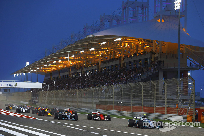 Valtteri Bottas, Mercedes AMG F1 W08, leads Sebastian Vettel, Ferrari SF70H, and Lewis Hamilton, Mer