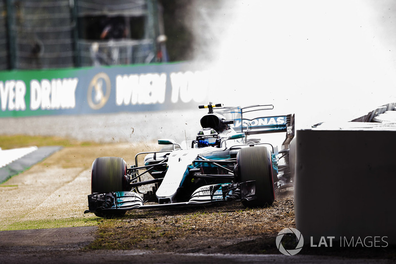 Valtteri Bottas, Mercedes-Benz F1 W08 sort de la piste