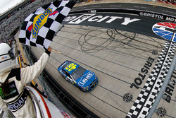 Jimmie Johnson, Hendrick Motorsports Chevrolet takes the win