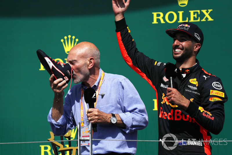 Podium: Patrick Stewart, does a Shoey, Daniel Ricciardo, Red Bull Racing