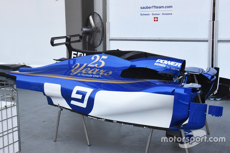 Sauber C36: Bodywork