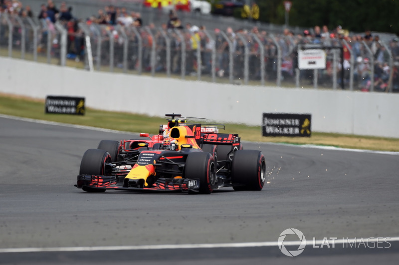 Sebastian Vettel, Ferrari SF70H, Max Verstappen, Red Bull Racing RB13