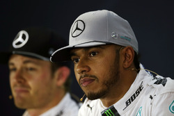 Льюіс Хемілтон, Ніко Росберг, Mercedes AMG F1 на прес-конференції