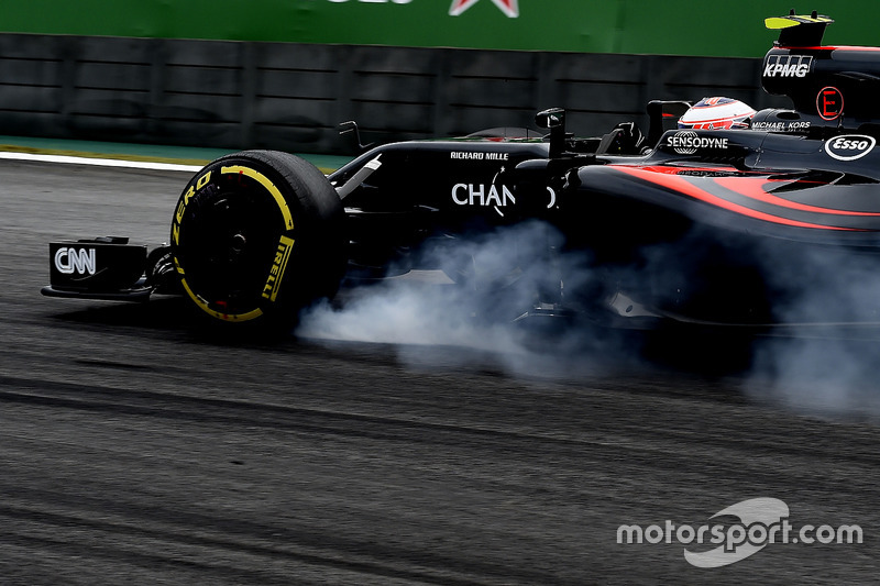 16. Jenson Button, McLaren MP4-31