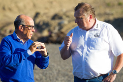 Carmelo Ezpeleta, PDG Dorna Sports, et Timo Pohjola, responsable du projet du KymiRing