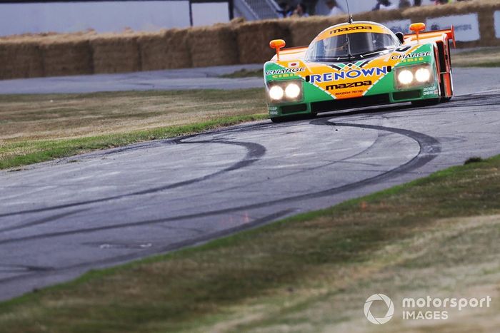 Karun Chandhok, Johnny Herbert, Harry Tincknell, Mazda 787B