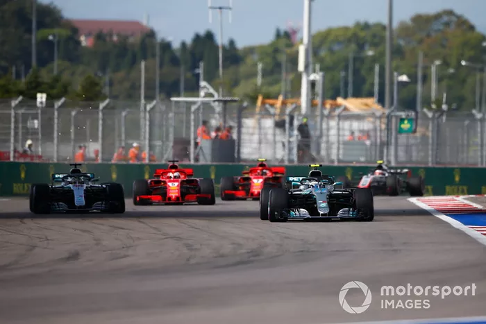 Así mantuvo detrás a Vettel y permitió a su compañero escaparse por delante