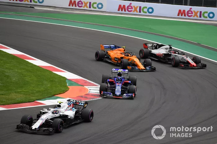 Sergey Sirotkin, Williams FW41, Brendon Hartley, Toro Rosso STR13, Stoffel Vandoorne, McLaren MCL33 y Romain Grosjean, Haas F1 Team VF-18 