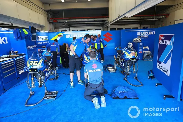 El garaje del Team Suzuki MotoGP