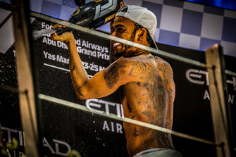 Lewis Hamilton, Mercedes AMG F1, festeggia la vittoria