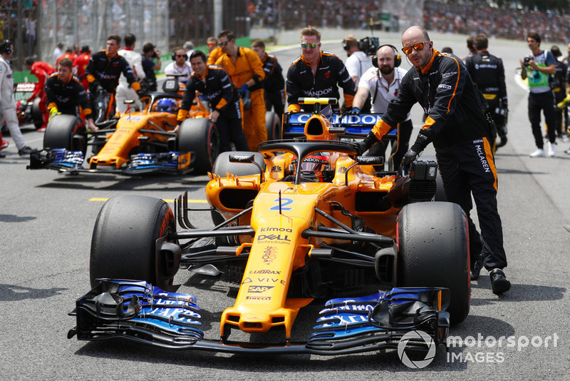 16 місце — Стоффель Вандорн, McLaren — 12