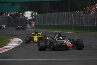 Romain Grosjean, Haas F1 Team VF-18 et Nico Hulkenberg, Renault Sport F1 Team R.S. 18