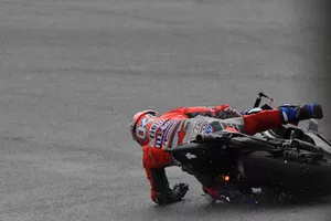 La chute d'Andrea Dovizioso, Ducati Team 