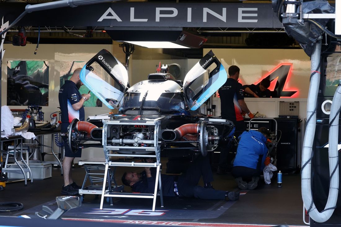 #36 Alpine Endurance Team Alpine A424