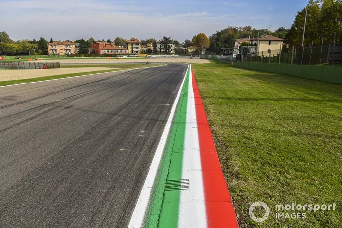 Pianos en Imola