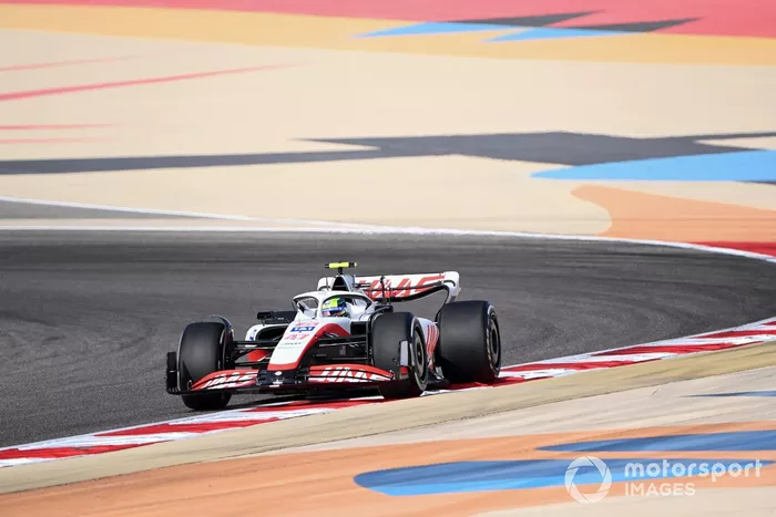 Mick Schumacher, Haas VF-22
