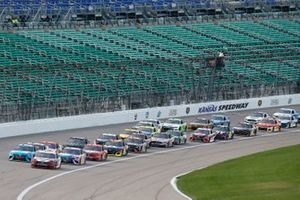 Brad Keselowski, Team Penske, Wabash Ford Mustang Martin Truex Jr., Joe Gibbs Racing, Auto Owner's Insurance Toyota Camry