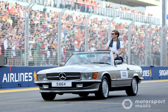 George Russell, Mercedes-AMG durante el desfile de pilotos