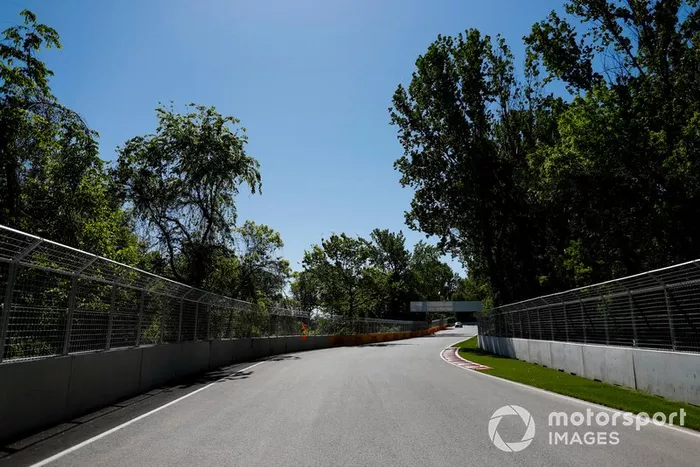 O GP do Canadá também teve seu adiamento confirmado no início de abril. Agora, o GP da França é o primeiro do calendário, e está marcado para 28 de junho