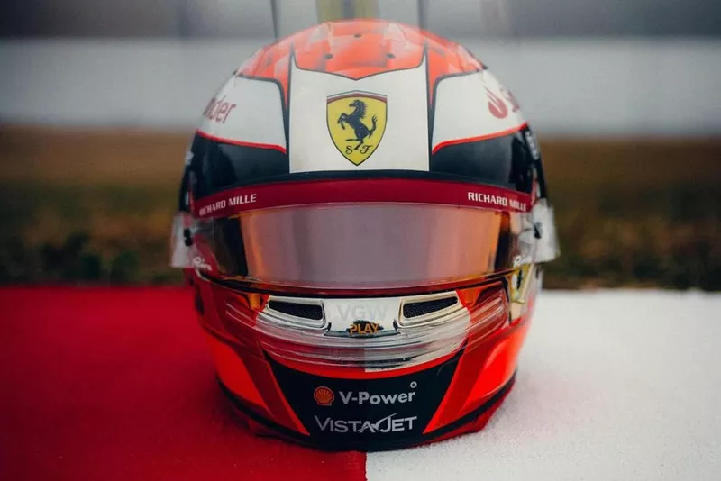 Casque de Charles Leclerc, Ferrari