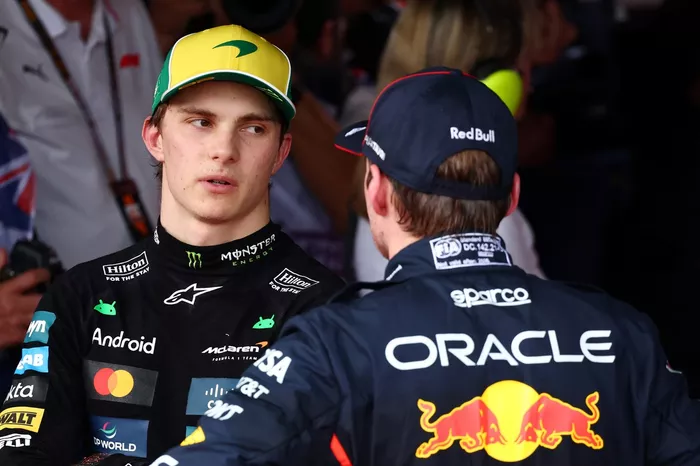 Oscar Piastri, McLaren, Max Verstappen, Red Bull Racing